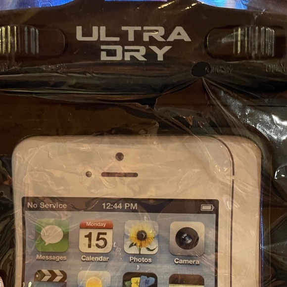 Ultra Dry Waterproof phone case nwot - Picture 3 of 3